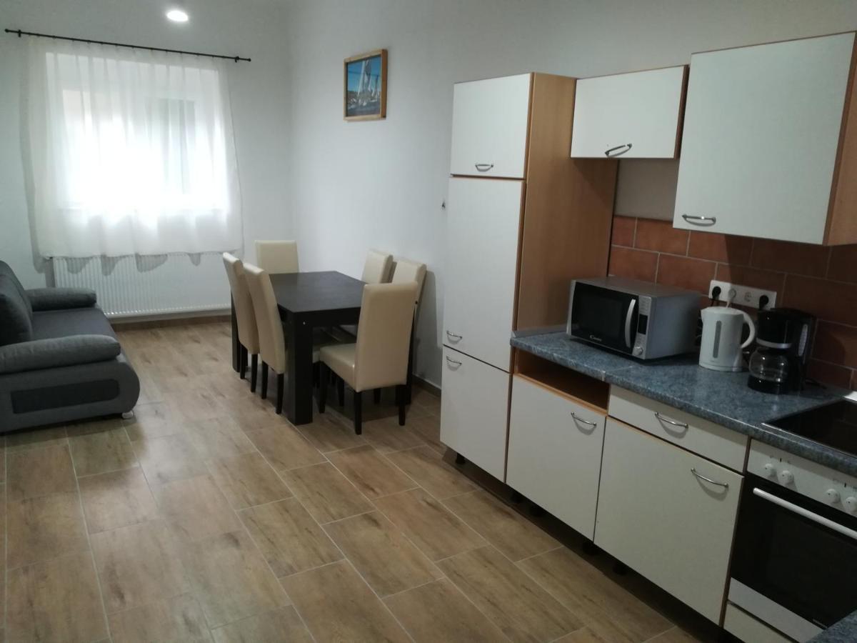 Suemegi Levendula Apartmanok Exterior photo